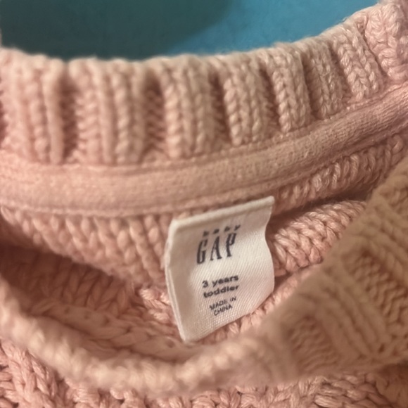 Two knit pink sweaters - Picture 2 of 3